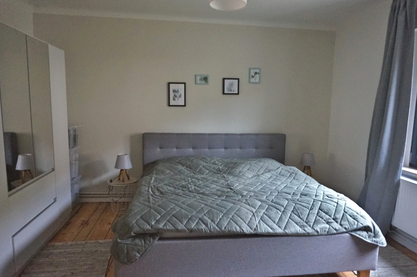 Schlafzimmer 1